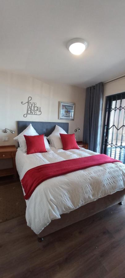 Royal Albatros Apartment Гансбаи Екстериор снимка