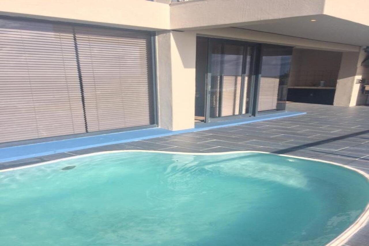 Royal Albatros Apartment Гансбаи Екстериор снимка