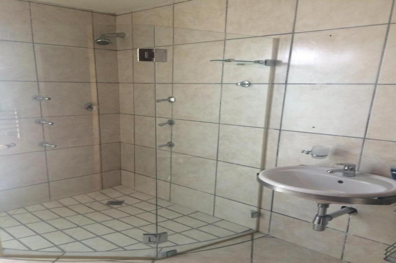 Royal Albatros Apartment Гансбаи Екстериор снимка